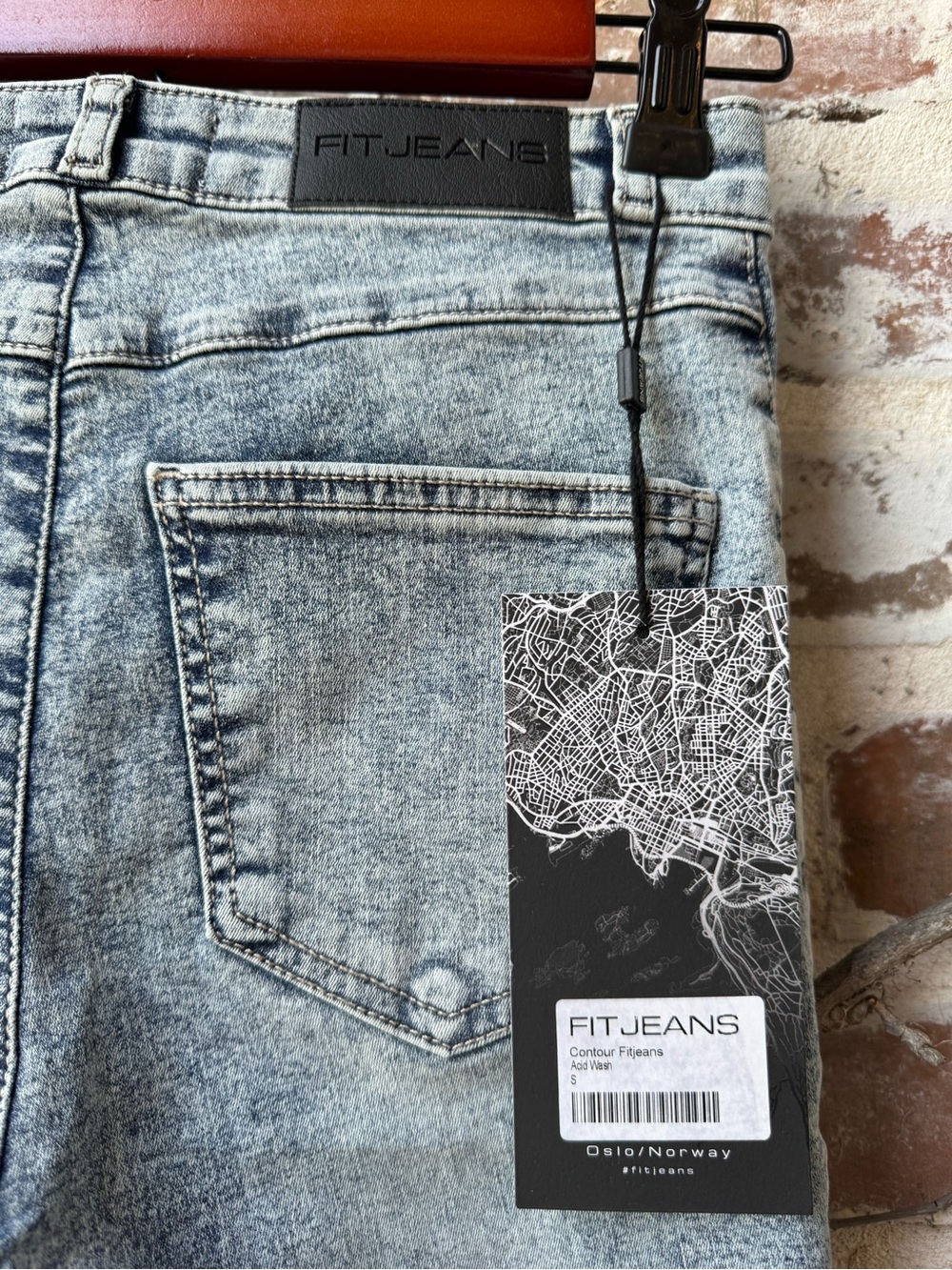 NWT FITJEANS Contour High Waisted Skinny Jeans - Acid Wash - Size Small